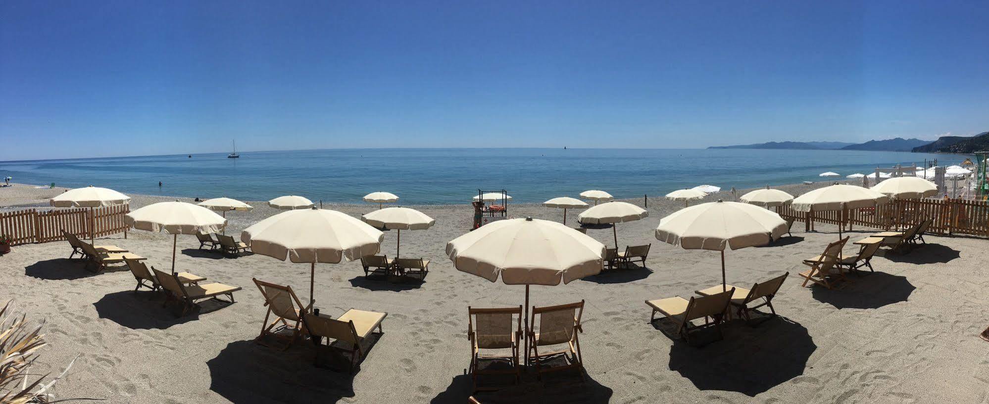 Miramare Di Varigotti Luaran gambar
